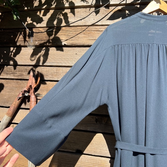 Vince Long sleeve silk shirt dress w/belt in Navy - Size M - Picture 7 of 10